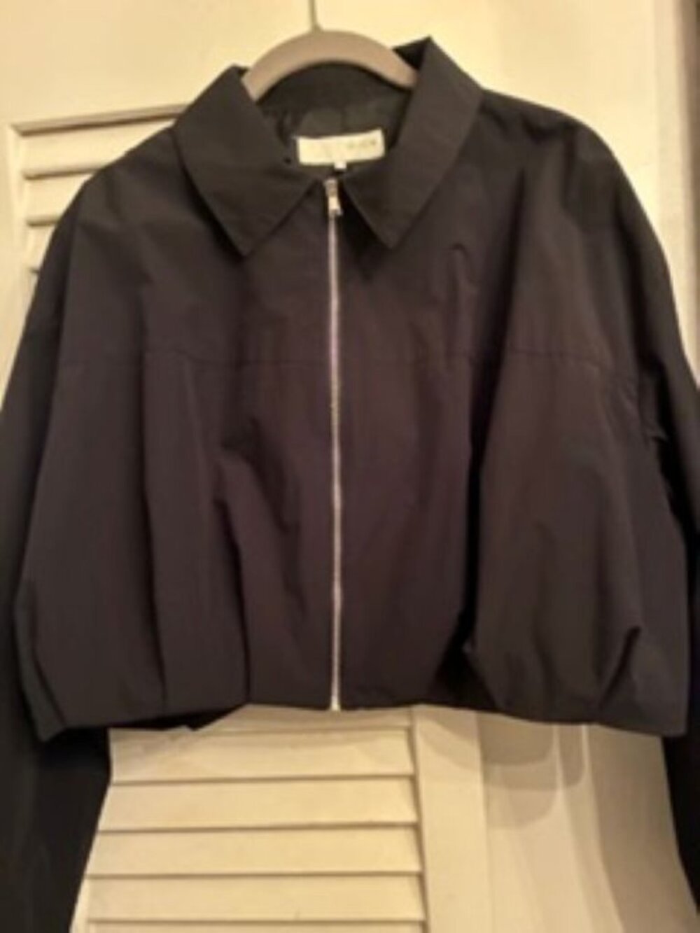 BLACK CROP BOMBER JACKET